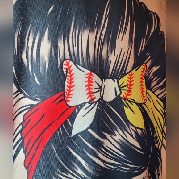 Baseball & SoftBall Mom Tshirt - Picture 3 of 6